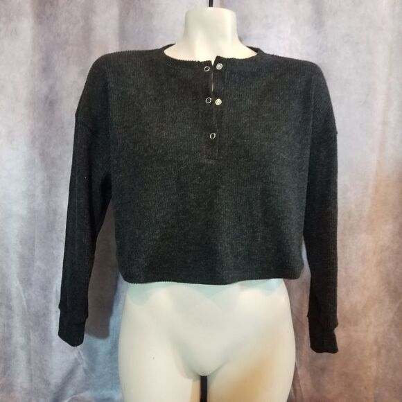 Abound Grey Crop Button Neck Long Sleeve Top Size XS - Picture 2 of 5